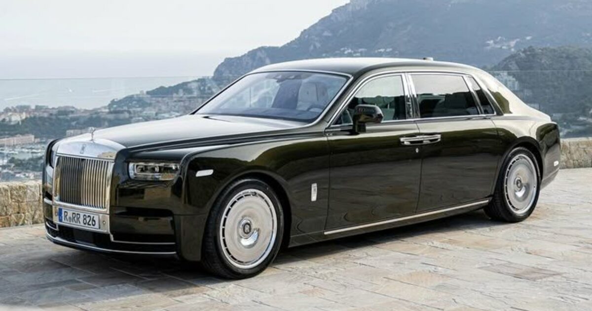 Dubai Motor Show 2024: Rolls-Royce Steals the Spotlight